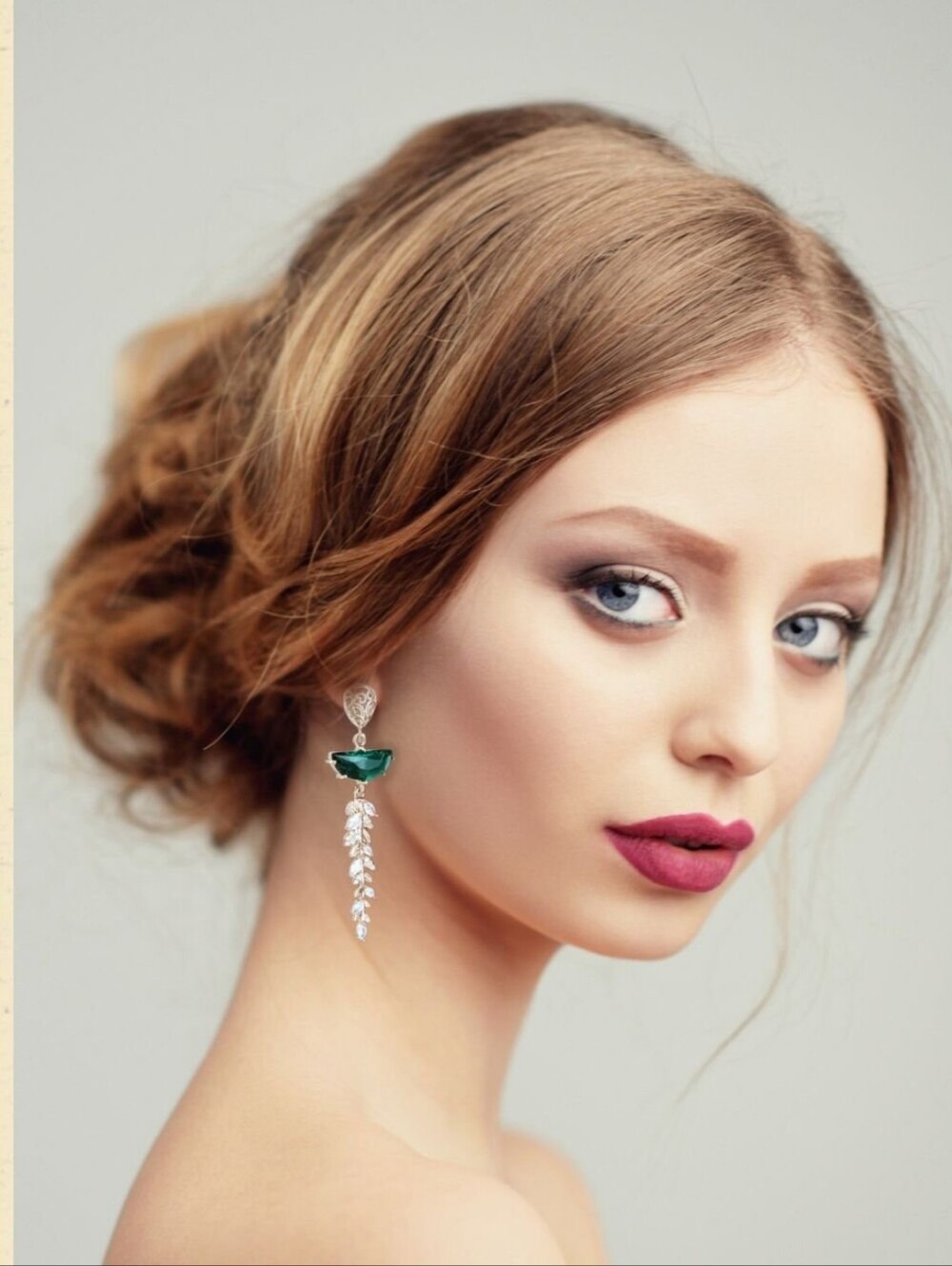 Gold-Tone Green Crystal Leaf Drop Earrings - Elegant Women Jewelry